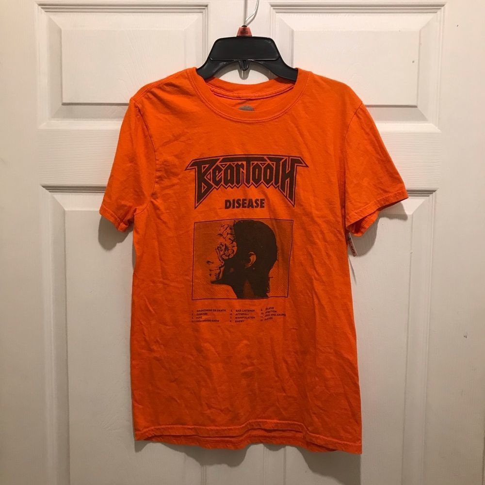 Mens Beartooth t shirt in size S
